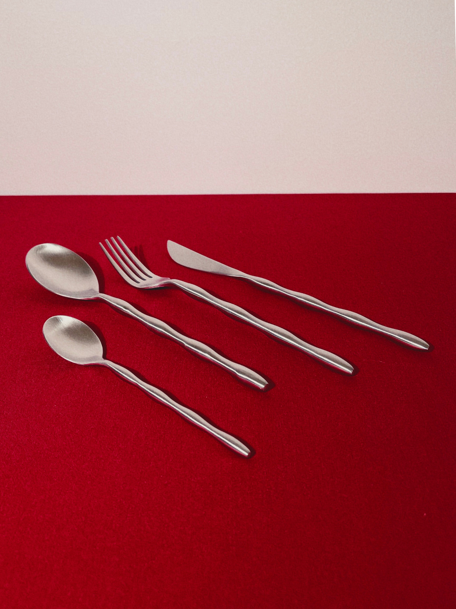 META Curve Cutlery - Brushed Silver