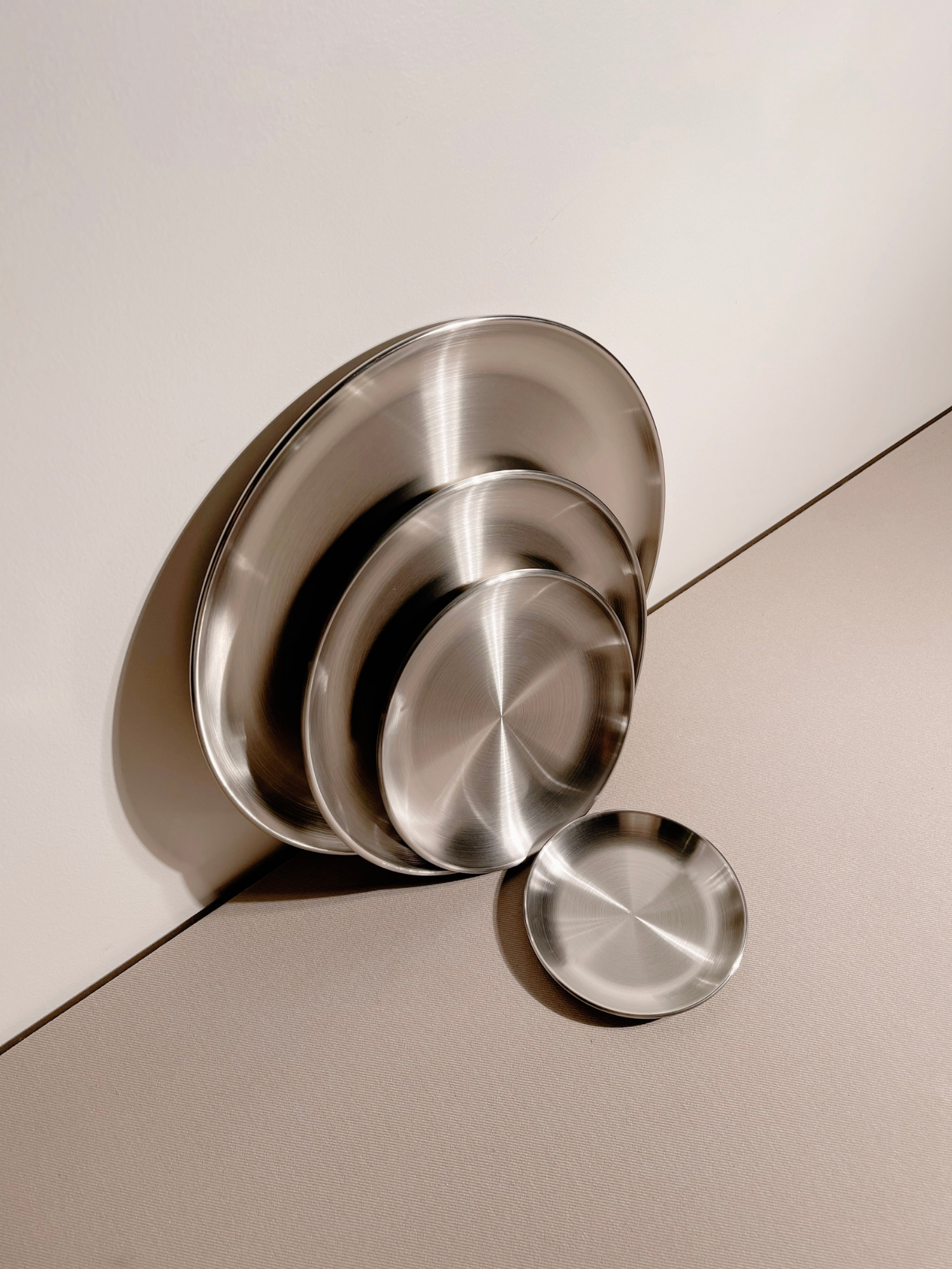 META Plate - Brushed Silver
