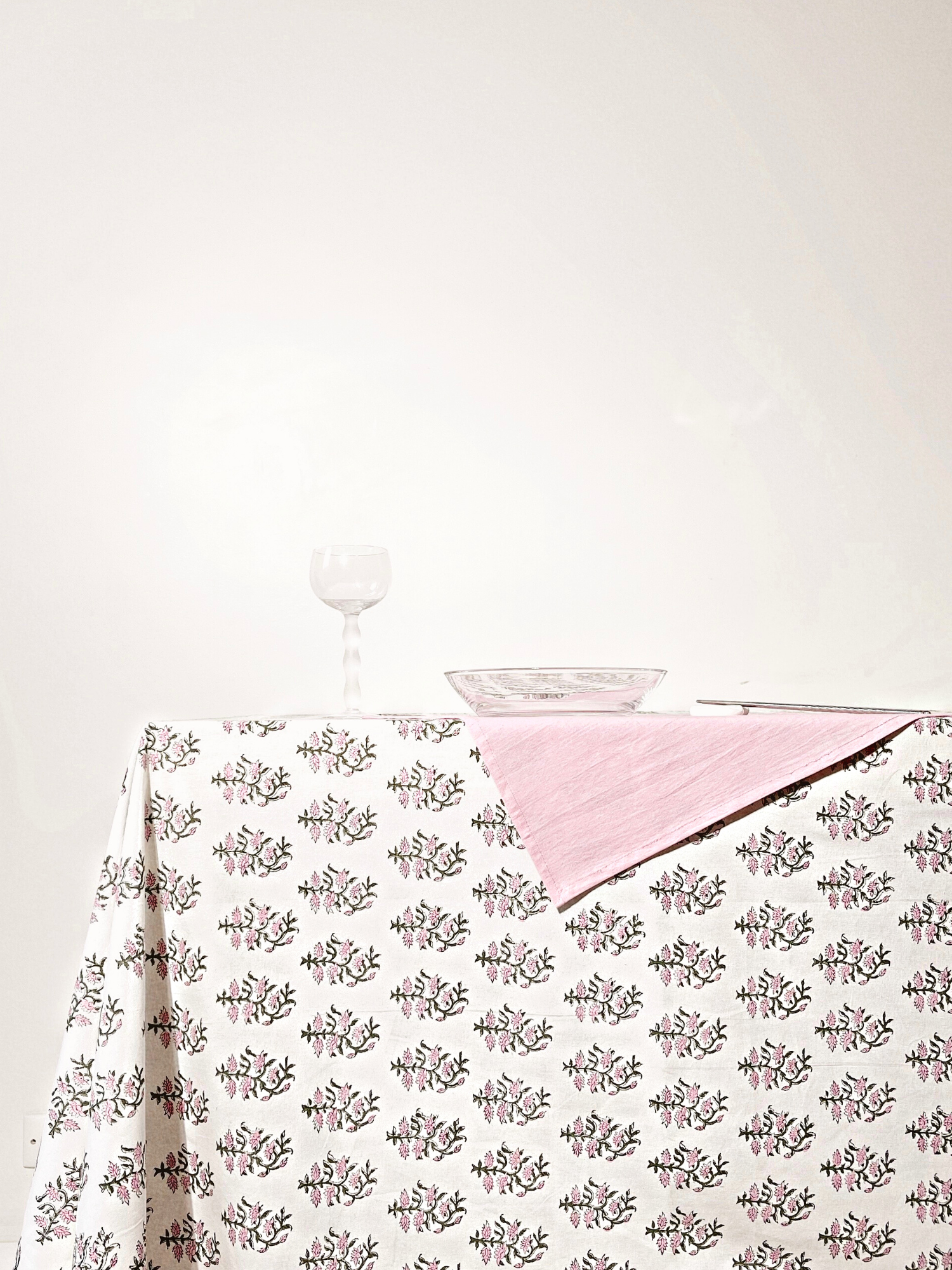 NUNO 100% Cotton Tablecloth (Pinko II)