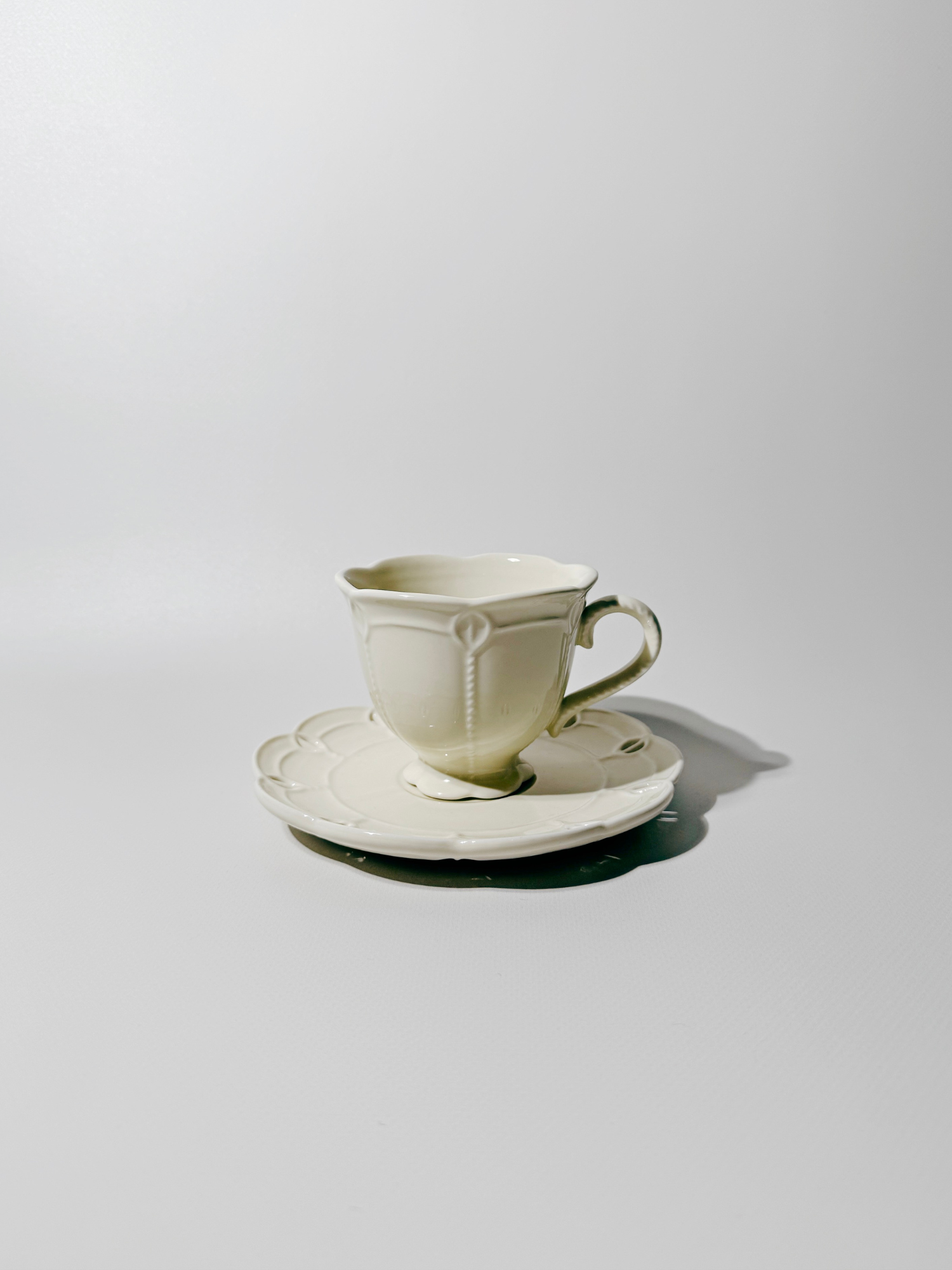 LUNE Cup + Saucer